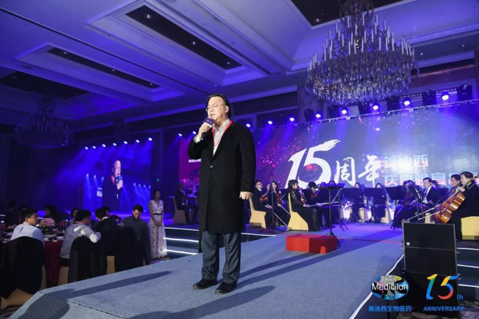 张江集团党委委员、副总经理王兰忠